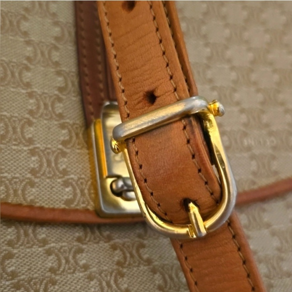 Celine M06 Tan and Brown Crossbody | Macadam Triomphe | Size: 1.5 X 7.5 X 9.5 - Picture 5 of 17